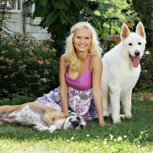 Meet your Posher, Carah